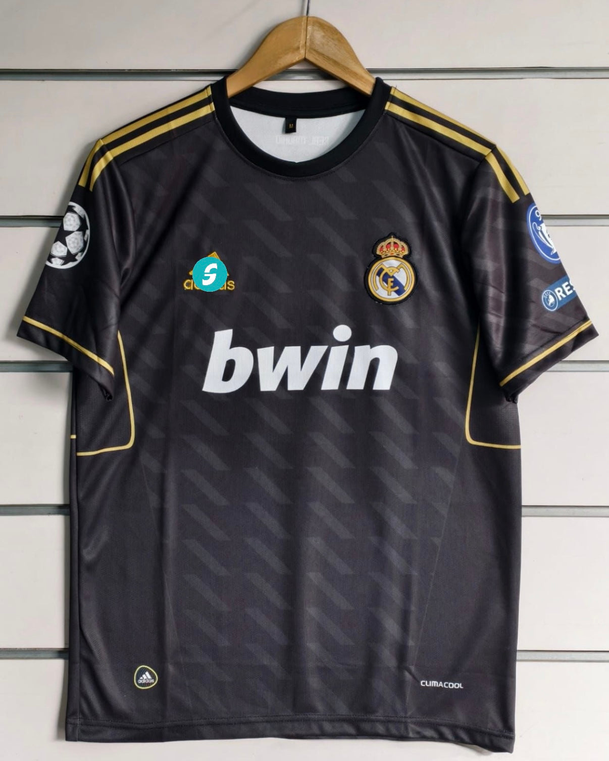 Half sleeve embroidery logo
