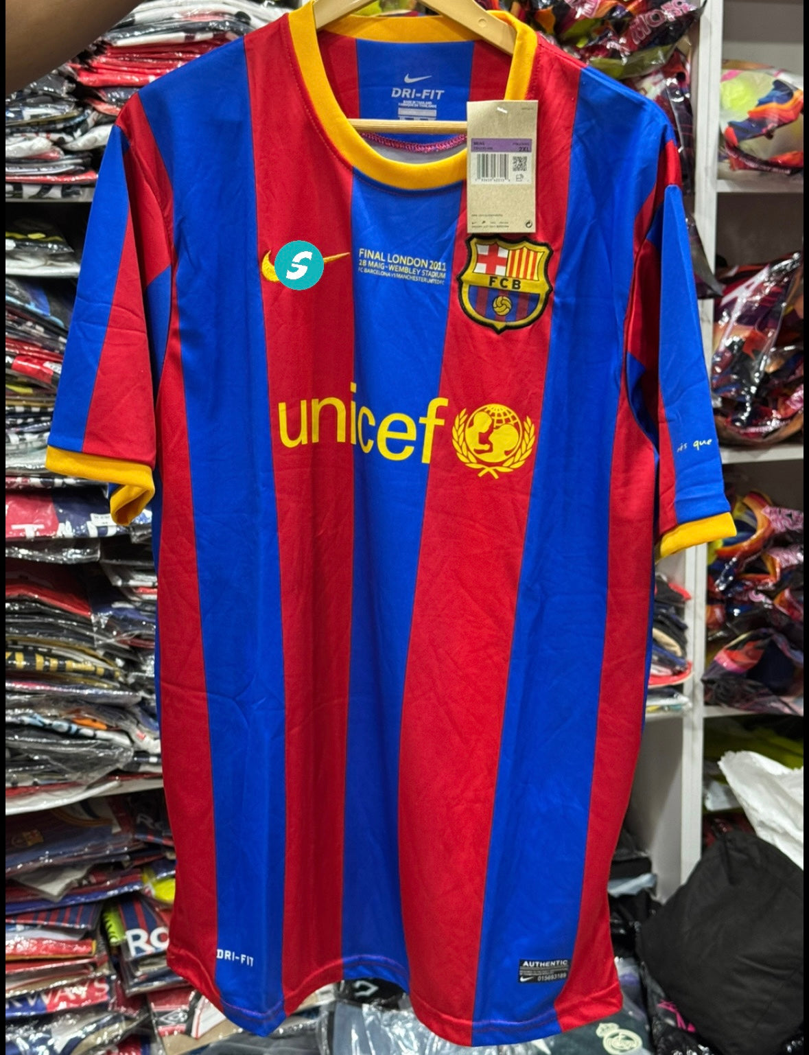 Master Quality Imported Embroidery Logo Jersey