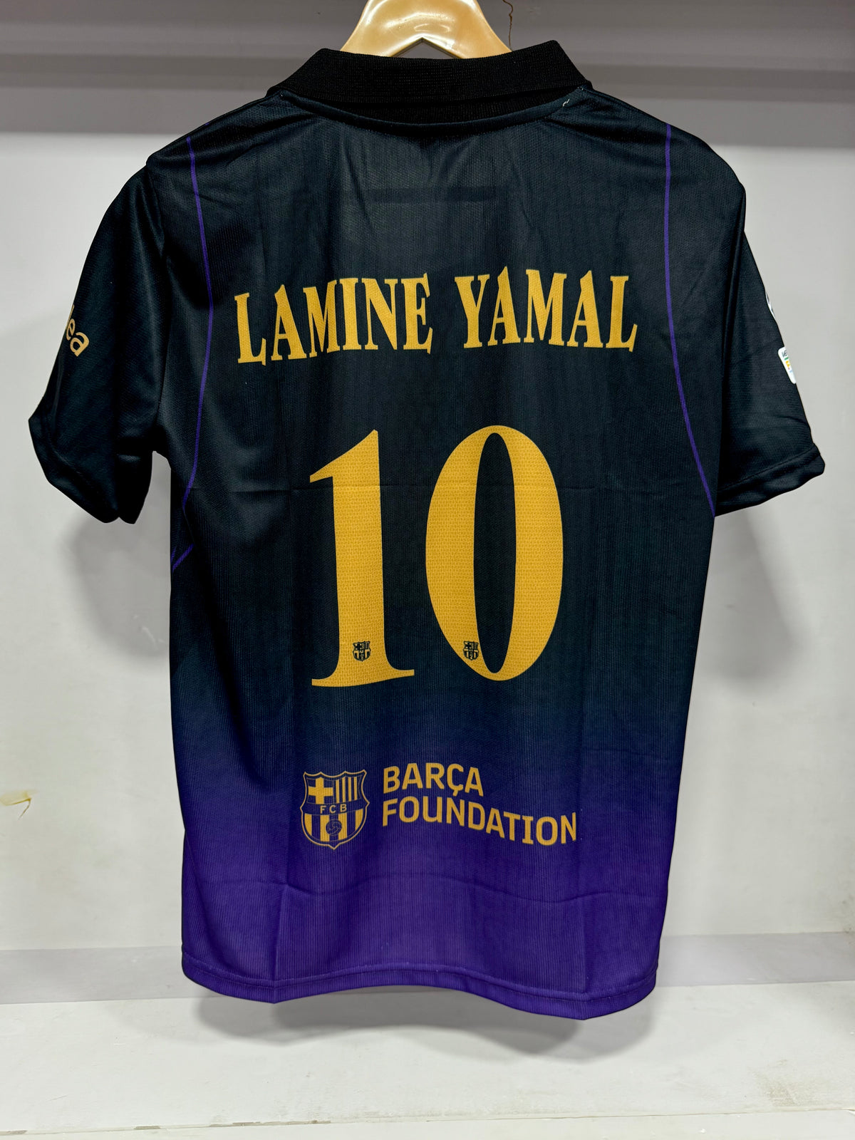 Half sleeve embroidery logo Barca Away